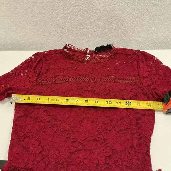 Sweet Wanderer Red Lace Peplum Top Mock Neck Short Sleeve Women Size S - Picture 5 of 8